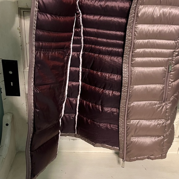 Andrew Marc Women's Champaign Color Hooded Zip Puffer Coat Size M - Picture 7 of 10